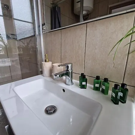 Charmant Studio Apartment